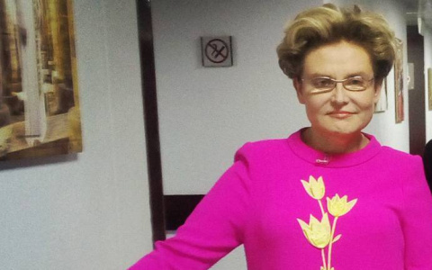 Елена Малышева хочет вылечить от инвалидности певицу из Коми Юлию Самойлову