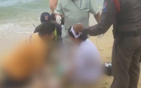 В Сети появилось видео, как в Таиланде реанимируют утонувшего врача из Сыктывкара