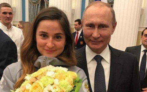 После награждения лыжница из Коми Юлия Белорукова заявила, что проголосует за Путина