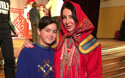 Заслуженная артистка России Алика Смехова ищет родителей детдомовцу из Сыктывкара (фото)