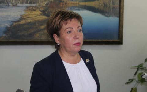 Спикер Госсовета Коми Надежда Дорофеева навестила в больнице пострадавших в смертельном ДТП