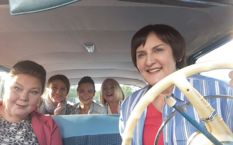 Актриса из Сыктывкара снялась в комедии с Александрой Бортич и Сергеем Шнуровым