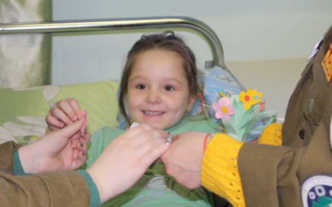 Проект «Переломный момент» принес весну детям, которые лежат в больнице