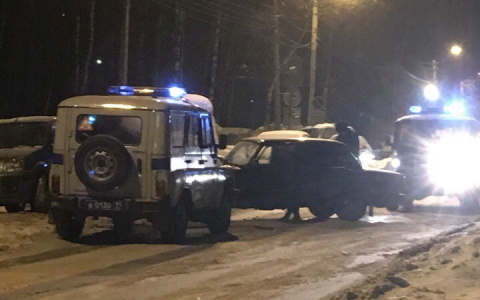 Сыктывкарка: «Водитель «ВАЗа» устроил в центре города дебош, который закончился погоней»