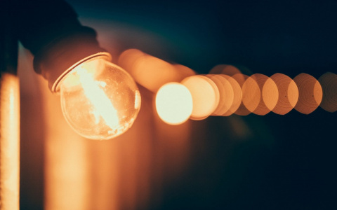 В Коми вахтовик попал в больницу после неудачной попытки решить проблему с освещением