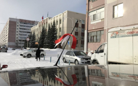 Жители Коми почтили память водителя, который погиб в столкновении с «Тойотой» мэрии Усинска (фото)