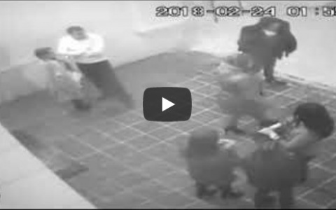 Пьяный сыктывкарец оделся в женскую норковую шубу и вальяжно стащил ее из клуба (видео)