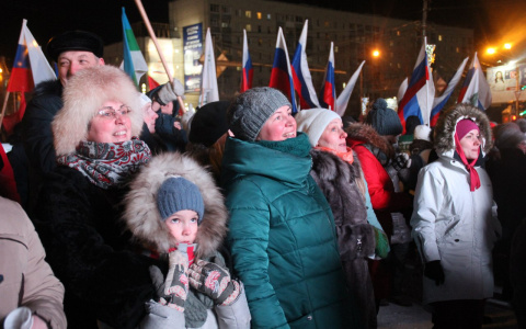 Сыктывкарцы вышли на митинг в честь присоединения Крыма (фото)