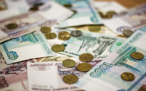 Бюджетникам Республики Коми выделят 351 миллион рублей на повышение зарплат