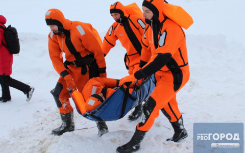 Экстренные службы Сыктывкара выехали в Заречье для спасения людей от половодья