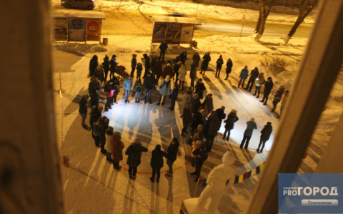 Коми рэп, огненное шоу и клубы дыма: как сыктывкарцы отметили «Час Земли» (фото)