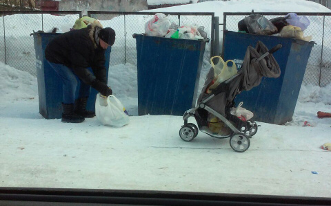 Сыктывкарка: «Бомжи крадут детские коляски и санки, которые я себе позволить не могу!»