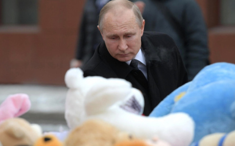 Путин приехал в Кемерово и назвал причины трагического пожара