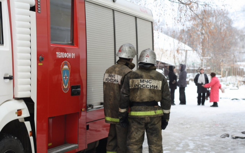 Экстренные службы Коми тушили пожар в Югоре