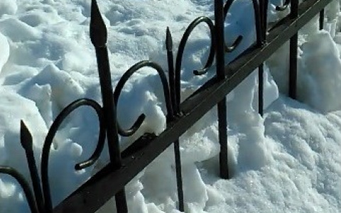 В Сыктывкаре прохожие рискуют погибнуть, напоровшись на острые пики