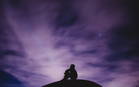 Гороскоп на 1 апреля: Близнецам нужно практиковать смирение, а Львам - планировать будущее