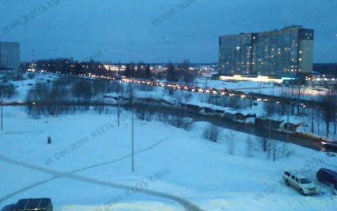 В ГИБДД по Сыктывкару объяснили, как не попасть в затор на перекрестке у «Макси»