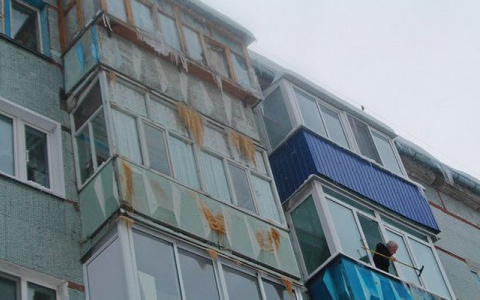 В Коми завели дело на мать 6-летнего мальчика, который выпрыгнул с пятого этажа