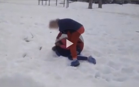 Следователи: видео драки сыктыкарских школьниц - постановка