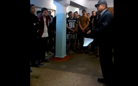 Общественный совет Минобрнауки РФ вступился за сурового директора их Ухты