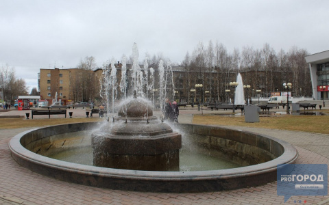 На Театральной площади Сыктывкара включили фонтаны (фото)