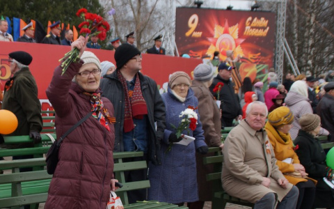 На Параде Победы в Сыктывкаре ветераны танцевали под «Калинку-малинку»