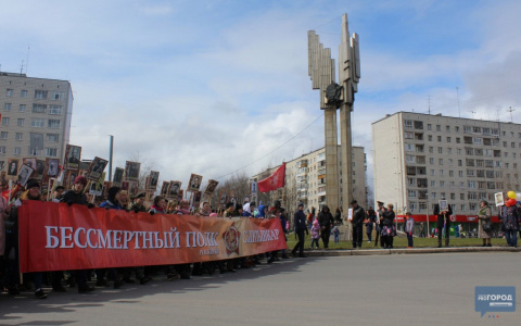 Тысячи участников «Бессмертного полка» заполнили главную улицу Сыктывкара (фото, видео)