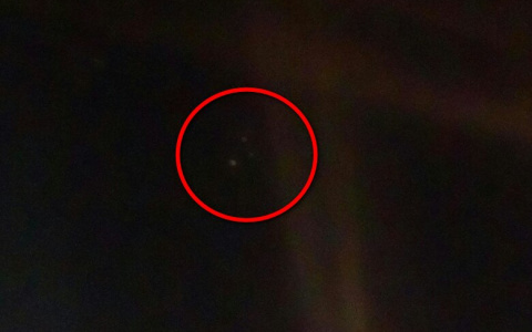 Горожане заметили три огненных шара в небе над Сыктывкаром (фото)