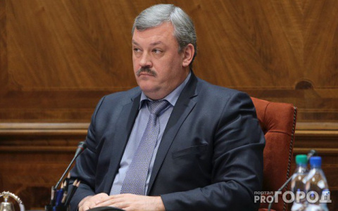 Глава Коми Сергей Гапликов отреагировал на ЧП в Коми, где утонул вездеход с людьми