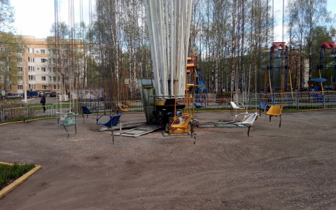 В Кировском парке две 18-летние сыктывкарки сорвались с аттракциона