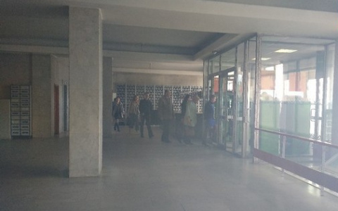 Появились фото с эвакуации в Госсовете Коми