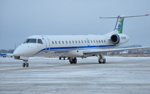 Самолет из Воркуты не долетел до Сыктывкара из-за неполадки в двигателе