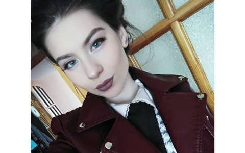 «Смоки айс» и игривые «стрелки»: лучшие фото сыктывкарок с ярким макияжем из Instagram