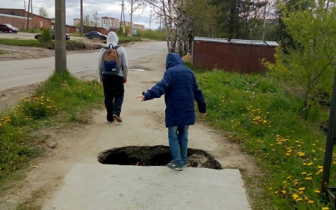 В Сыктывкаре пешеходы нашли «портал в травматологию» (фото)