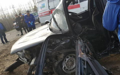 В Коми произошло крупное ДТП: один человек погиб, четверо в больнице (фото)