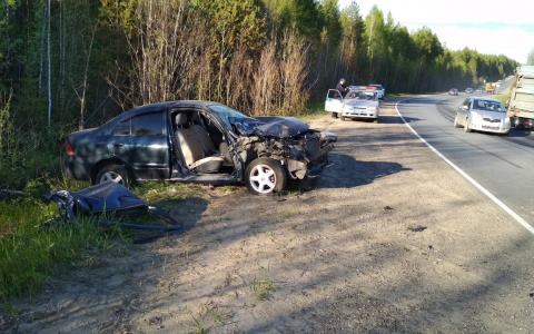 Выяснились подробности жесткого ДТП на трассе в Коми, где пострадали мама с дочкой
