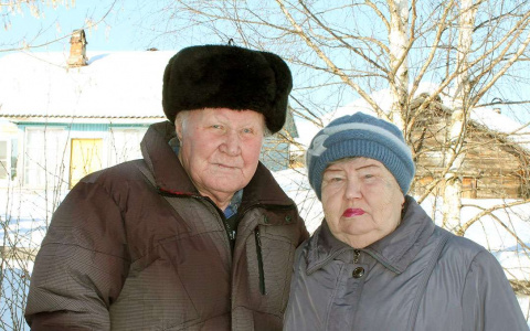 Жениху 75, невесте - 65: трогательная история любви из Коми