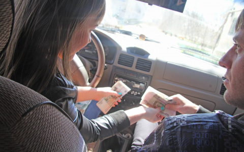 Из-за жары в Сыктывкаре службы такси задрали цены