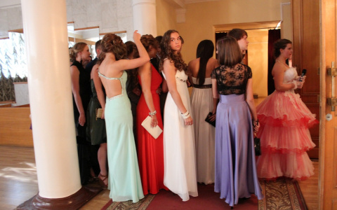 В полиции рассказали, как прошли выпускные балы в Сыктывкаре