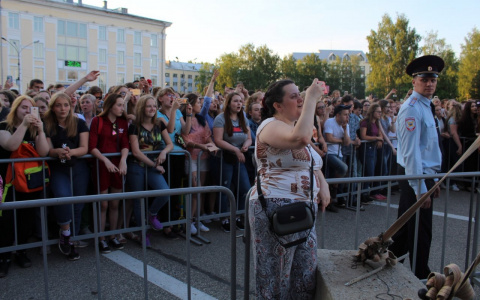 В Сыктывкаре из-за члена Общественной палаты Коми с концерта Alekseev выгнали прессу