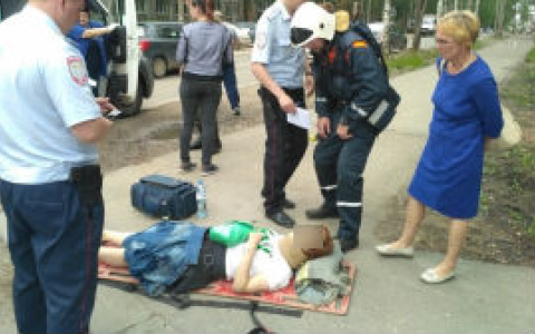 В Сыктывкаре «Шевроле» сбил 17-летнюю девушку возле ТЦ