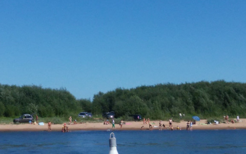 На набережной Сыктывкара тонул мужчина с пакетом в руках