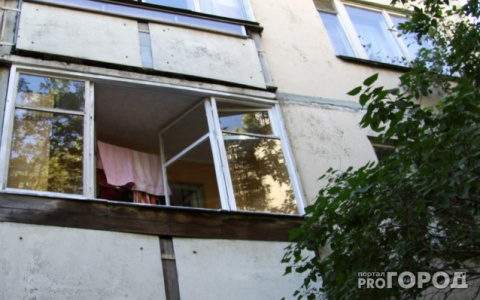 Житель Коми получил смертельную травму, когда разбирал завалы на балконе квартиры