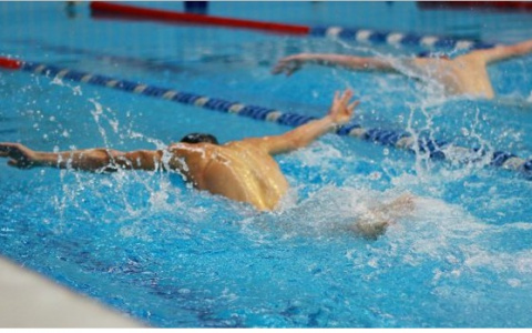 Только 16 и 17 августа городской бассейн дарит бесплатные посещения