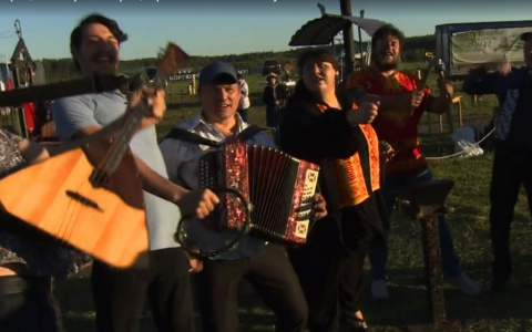 На «Первом канале» показали выпуск «Играй, гармонь любимая!» с фестиваля Коми