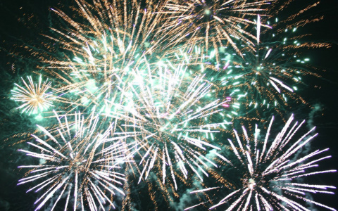 В Сыктывкаре празднование 55-летия Эжвинского района окончилось пиротехническим шоу