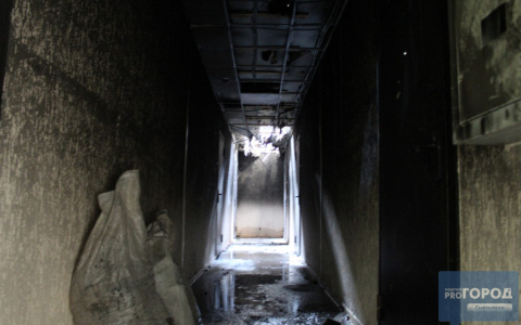 В Сыктывкаре восстанавливают дом, где сгорел весь третий этаж