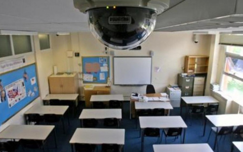 В 19 школах Коми установят видеокамеры