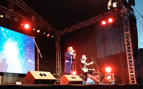 Австрийская группа Joy кричала со сцены «Отлично, девушки» и «Спасибо, Сыктывкар» (видео)