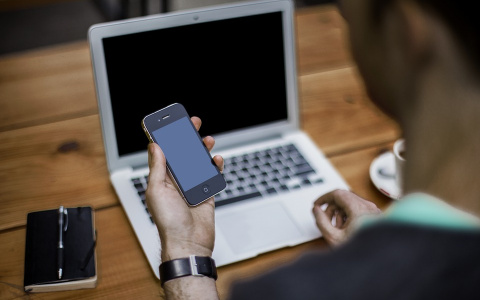 В Сыктывкаре приставы связались с должником с помощью «подарка»